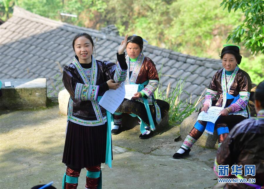 （脱贫攻坚）（13）苗山脱贫影像志——一位女大学生的特殊假期课堂