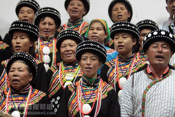 怒江大峡谷的天籁之音 - 中国民族宗教纲