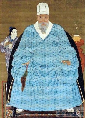 回族人口服饰_融入五彩时尚元素 回族服饰由传统逐步走向现代