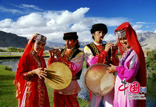 垴阿巴提塔吉克族乡_塔吉克族人口