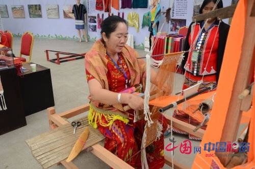 孟连:传承传统民族织锦技艺的文化精髓