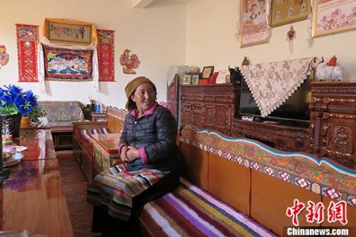 从拉萨河畔看西藏易地搬迁后的产业扶贫
