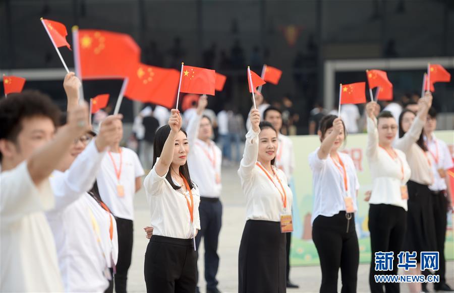 （社会）（3）多地举行“祝福香港·点赞祖国”活动